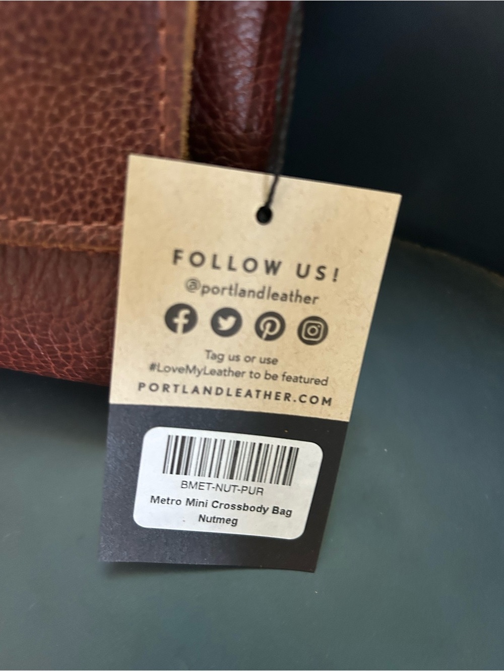 Portland Leather Messenger Bag in Burgundy Brown - Picture 3 of 7